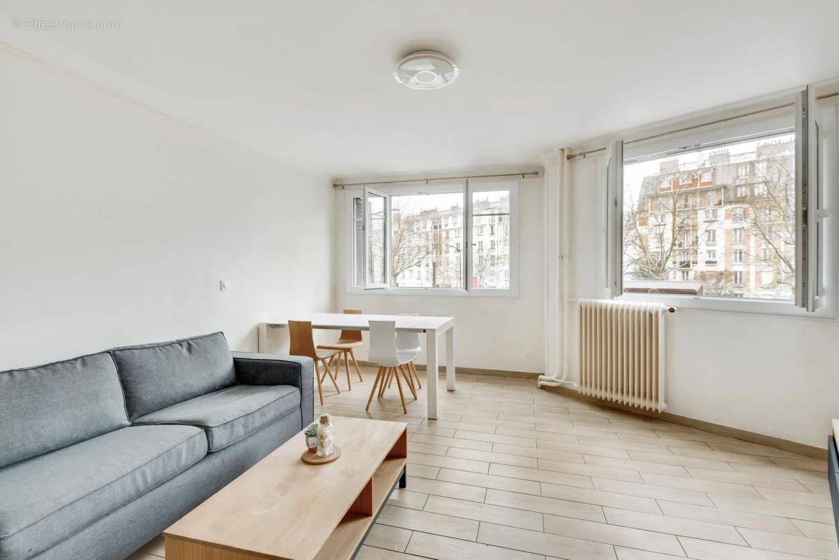 Appartement à PARIS-18E