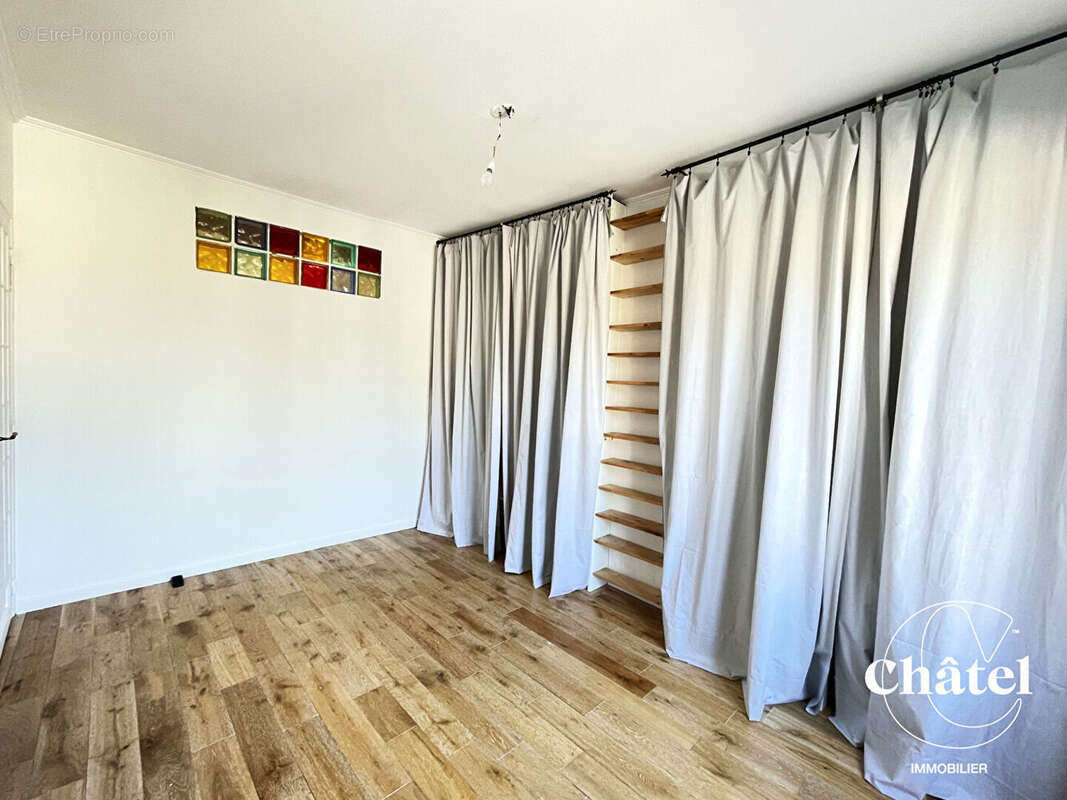 Appartement à LA CHAPELLE-EN-SERVAL