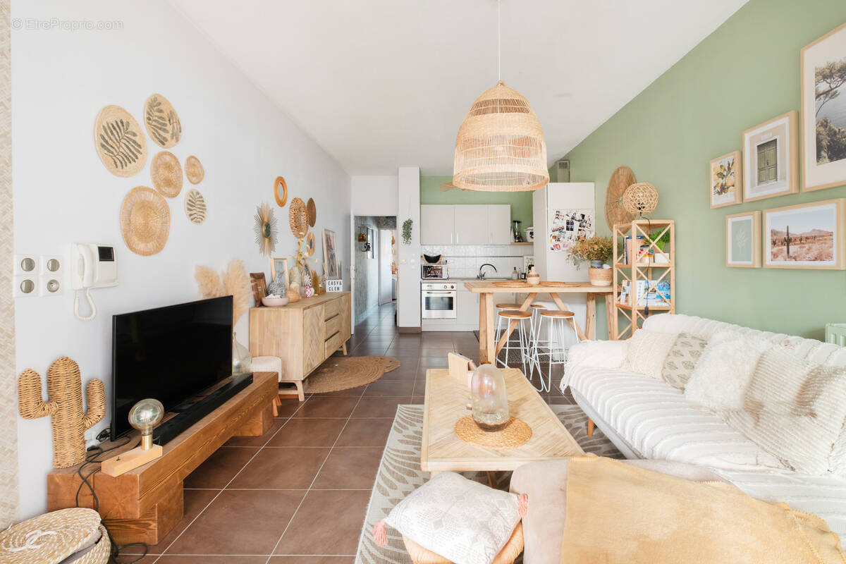 Appartement à JUVIGNAC
