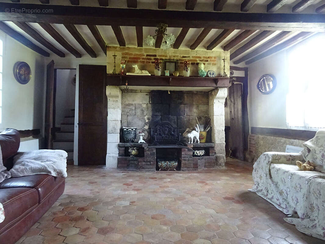 Maison à CORMEILLES