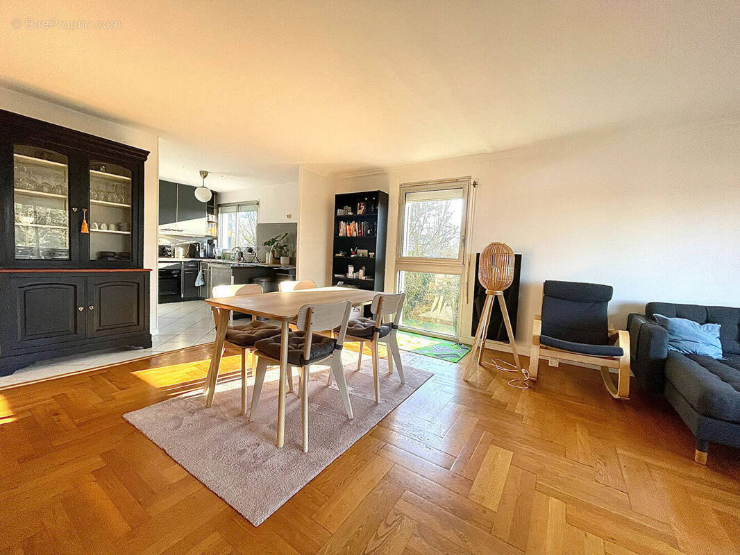 Appartement à LE MESNIL-ESNARD