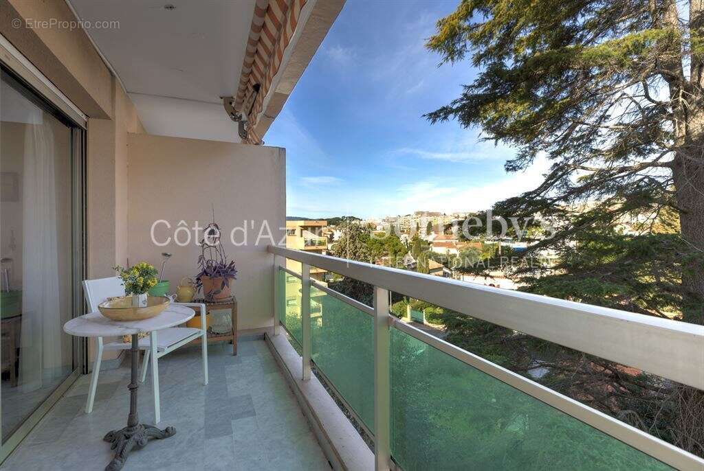 Appartement à LE CANNET