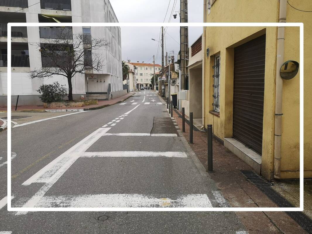 Parking à CANNES