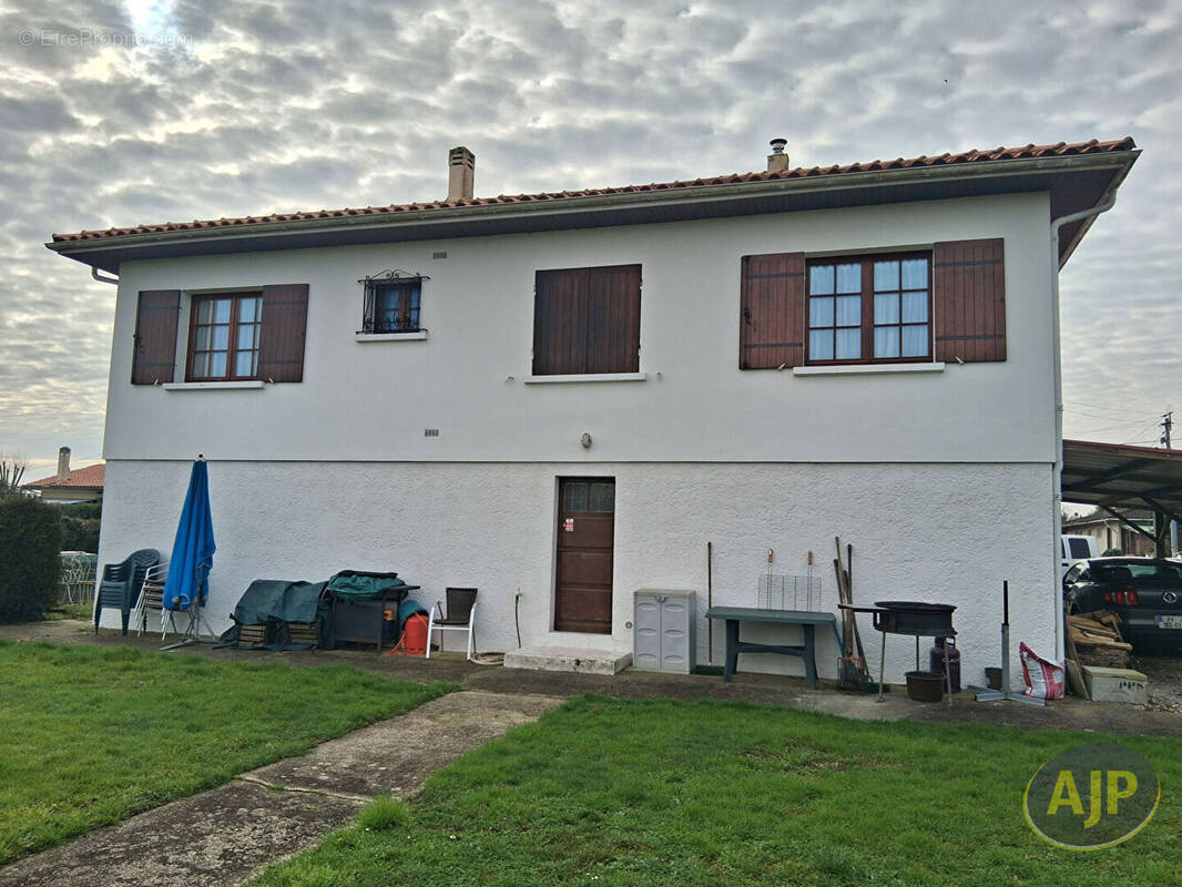 Maison à PAUILLAC