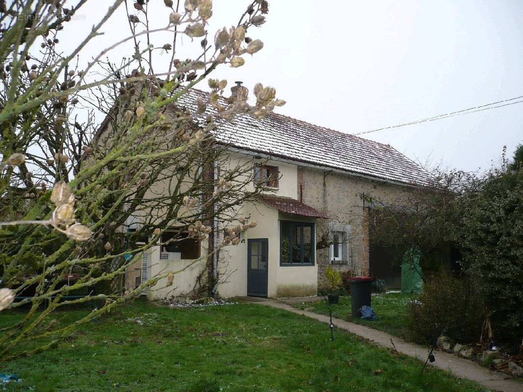 Maison à LA SELLE-SUR-LE-BIED