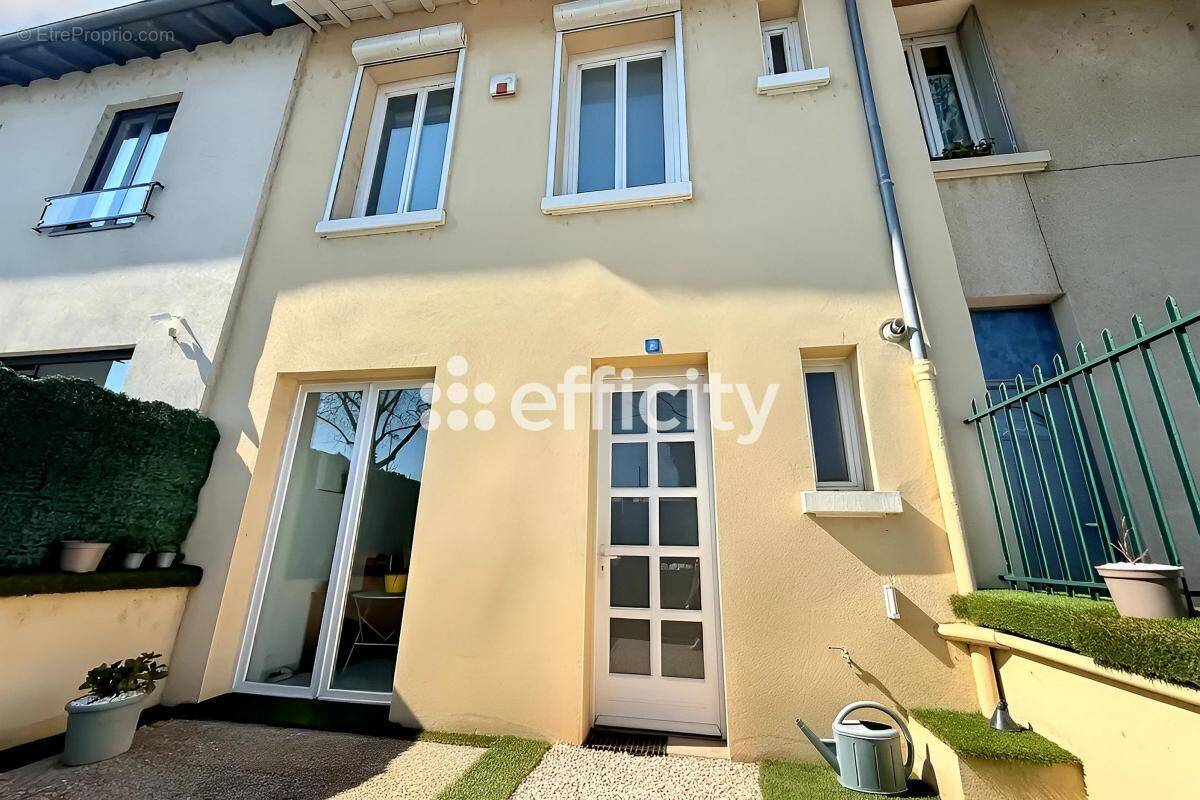 Maison à VILLEURBANNE