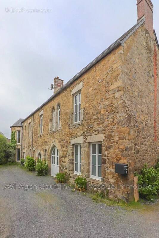 Maison à COUTANCES