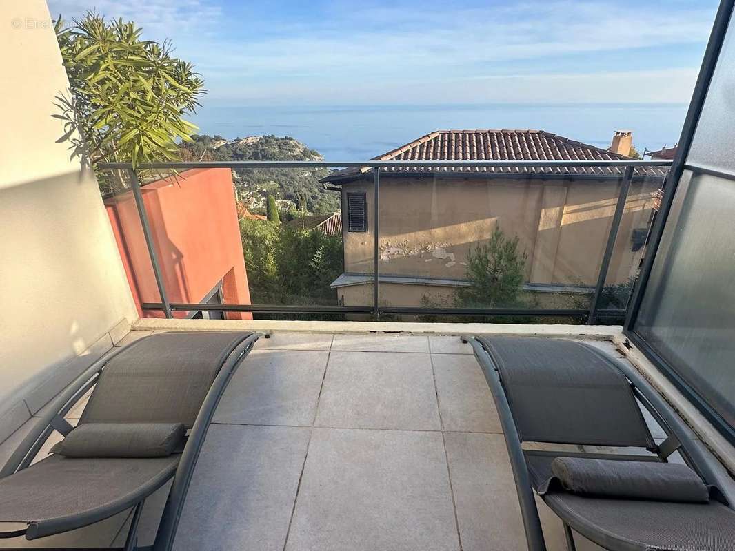 Appartement à LA TURBIE