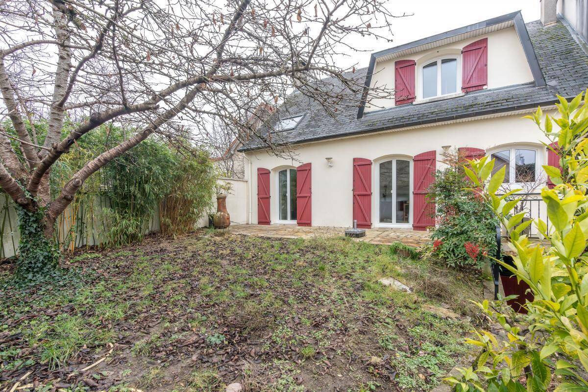 Maison à SAINT-MAUR-DES-FOSSES