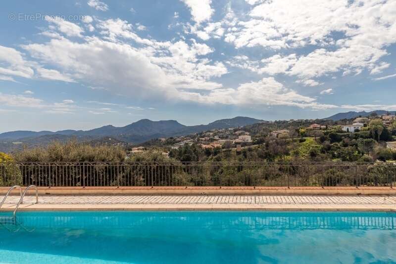 Maison à FREJUS