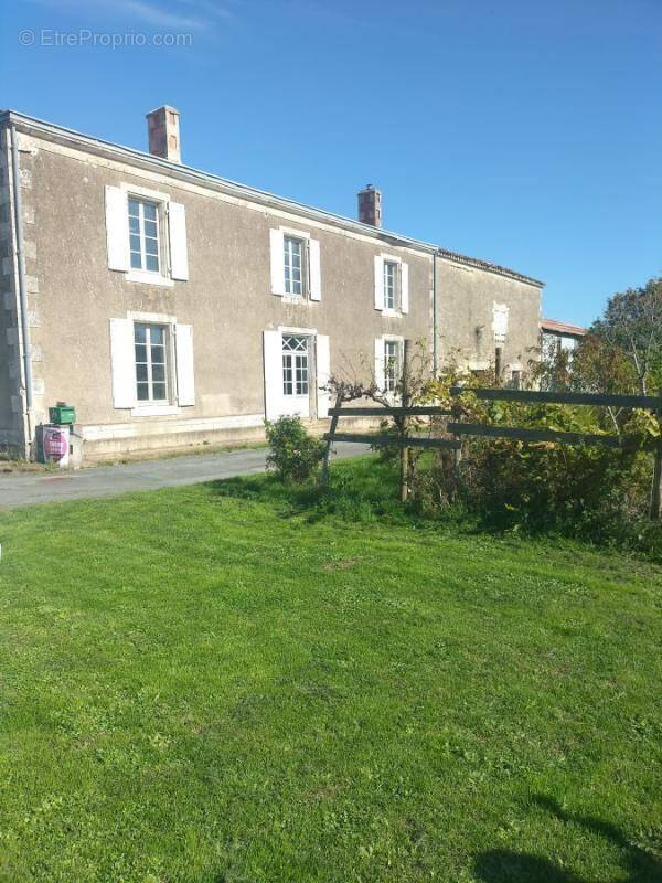 Maison à SAINT-PIERRE-LE-VIEUX