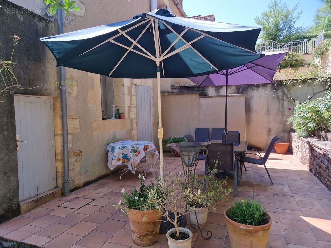 20240731142403 - Maison à LE BUGUE