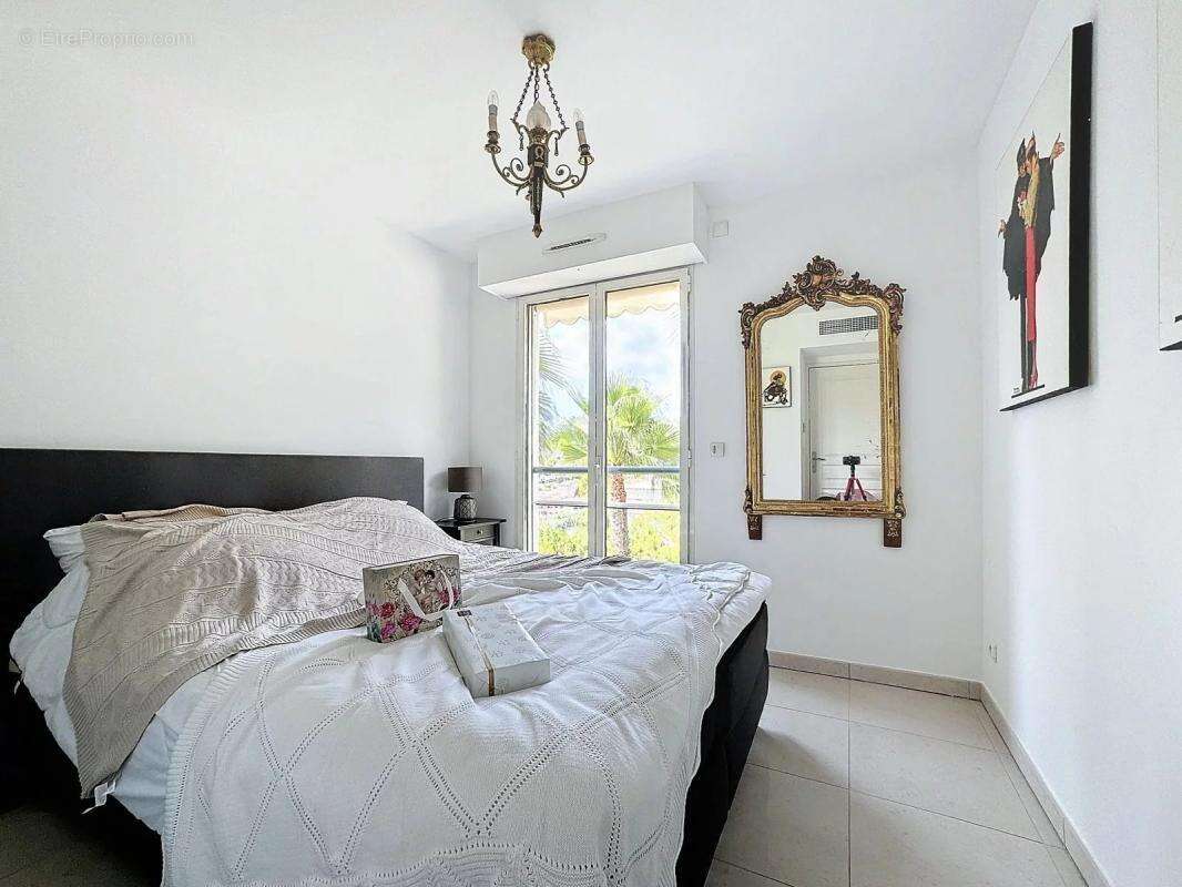 Appartement à ROQUEBRUNE-CAP-MARTIN