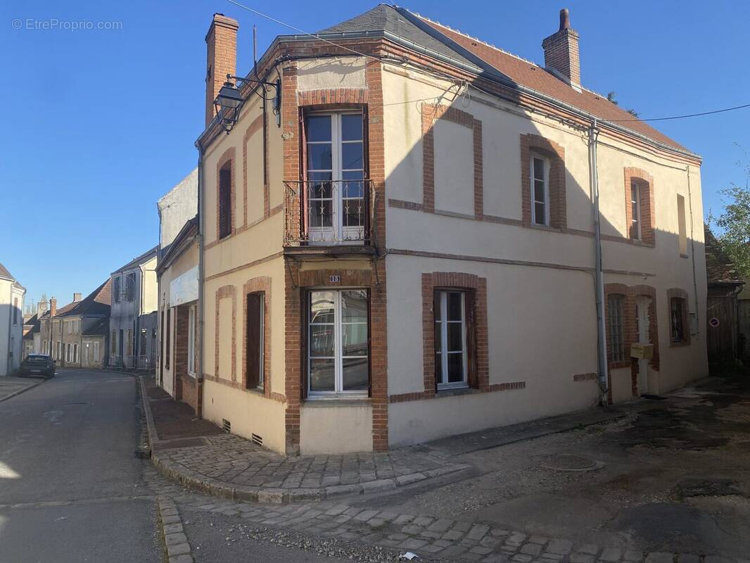 Maison à BOISCOMMUN