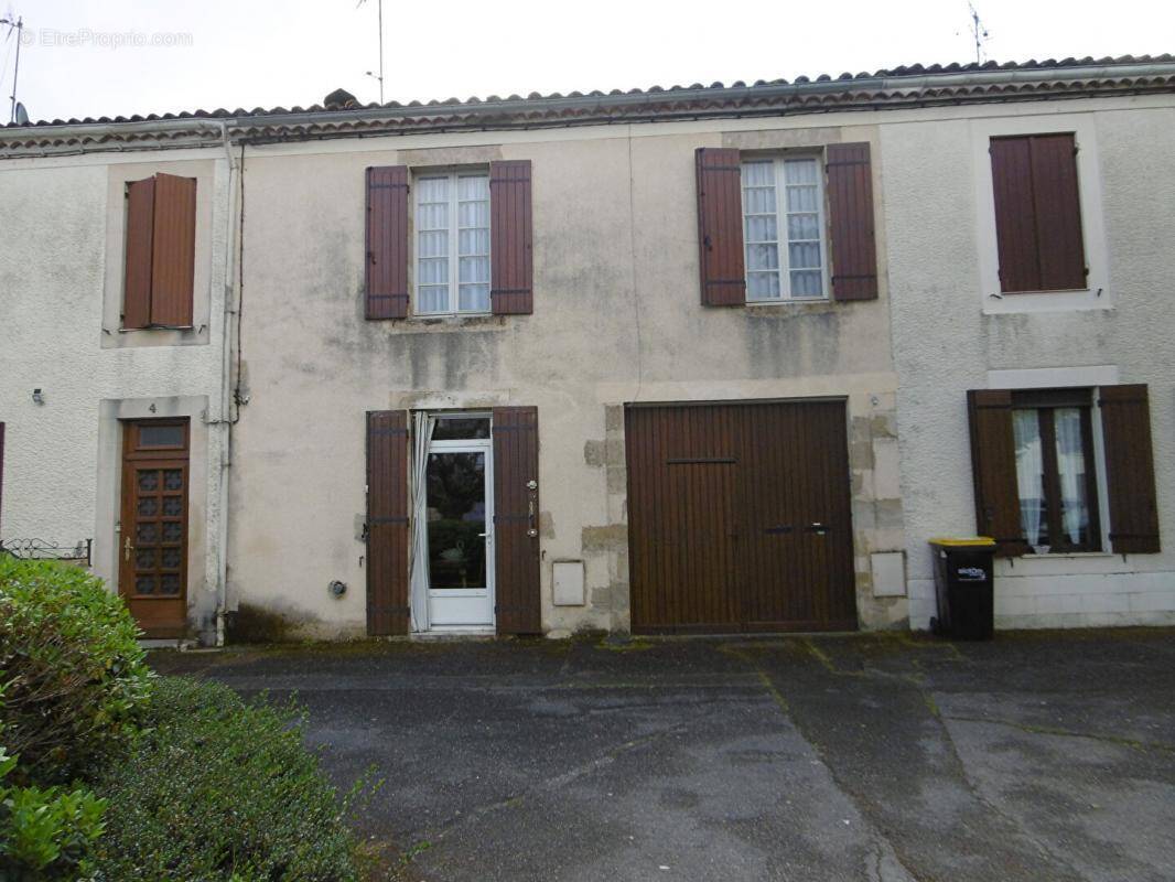 Maison à PRECHAC