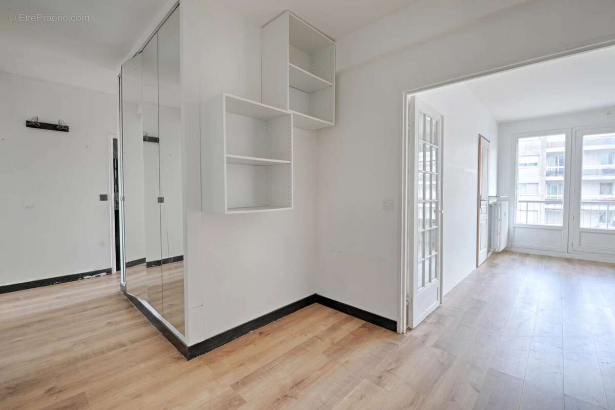Appartement à SAINT-MAUR-DES-FOSSES