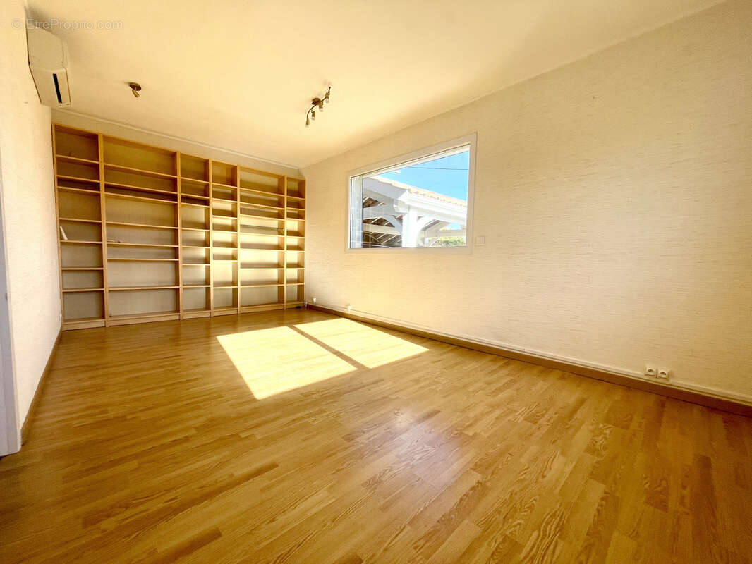 Maison à CLERMONT-L&#039;HERAULT