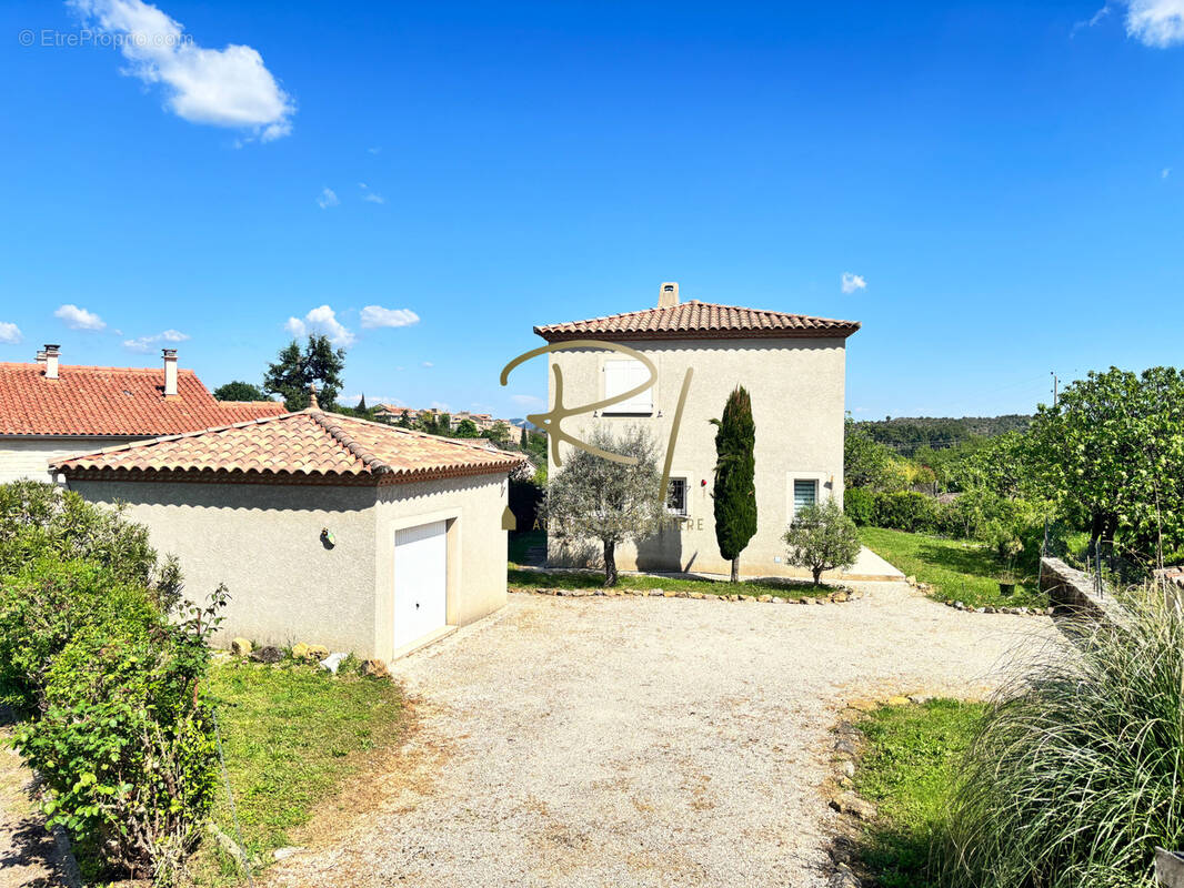 Maison à SAINT-PAUL-LE-JEUNE