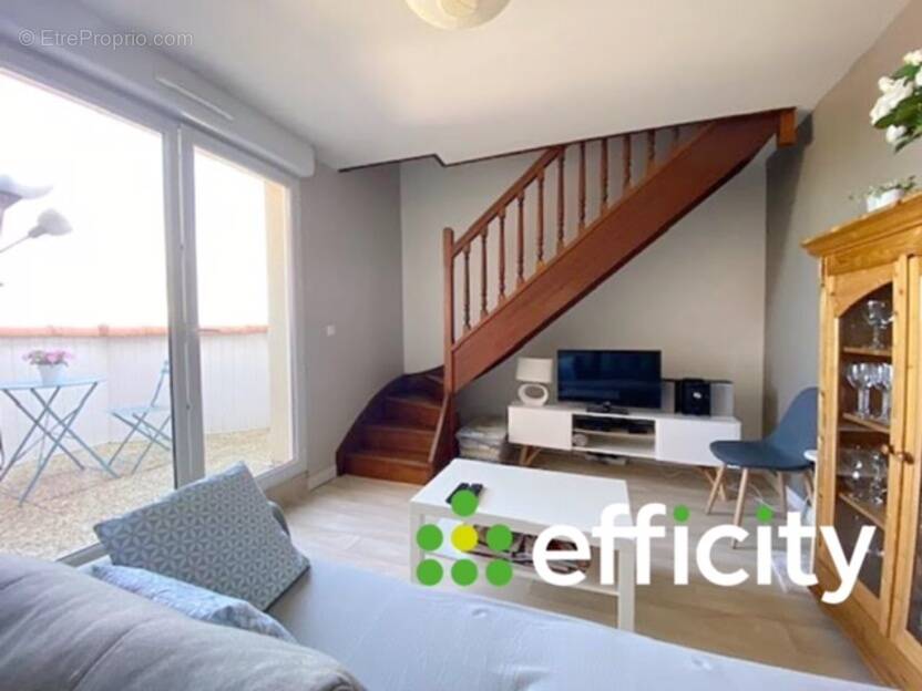 Appartement à SAINT-MARTIN-BOULOGNE