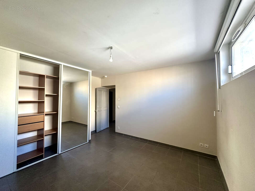 Appartement à PUGET-SUR-ARGENS