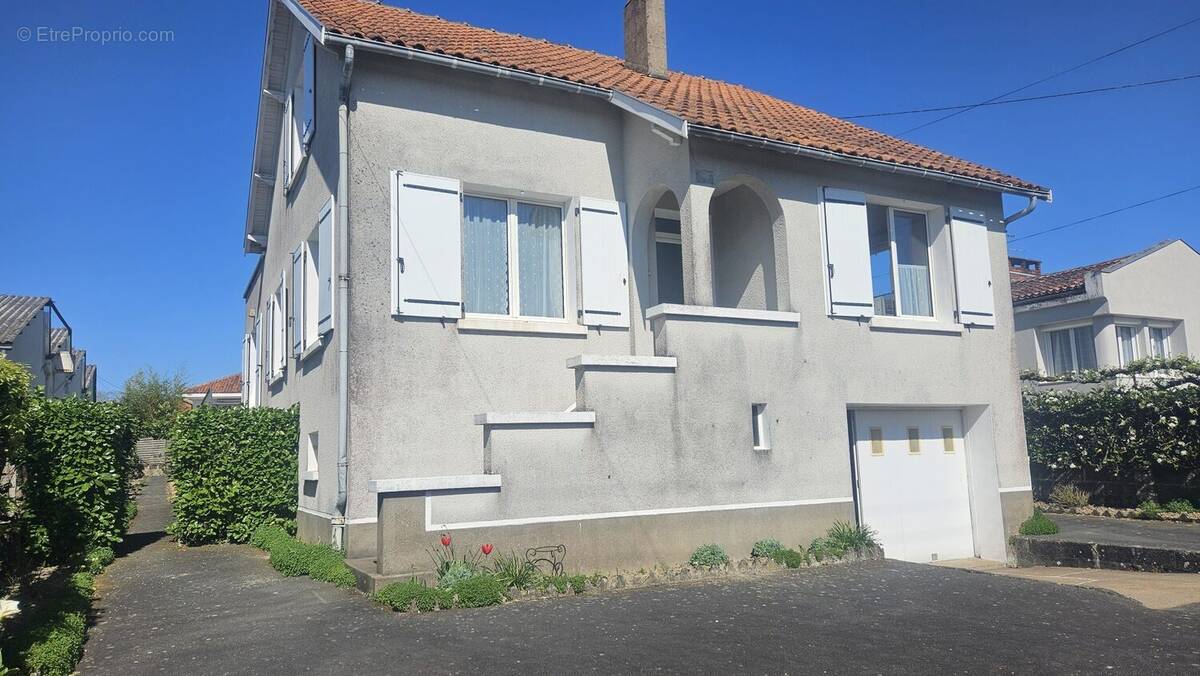 Maison à BRESSUIRE