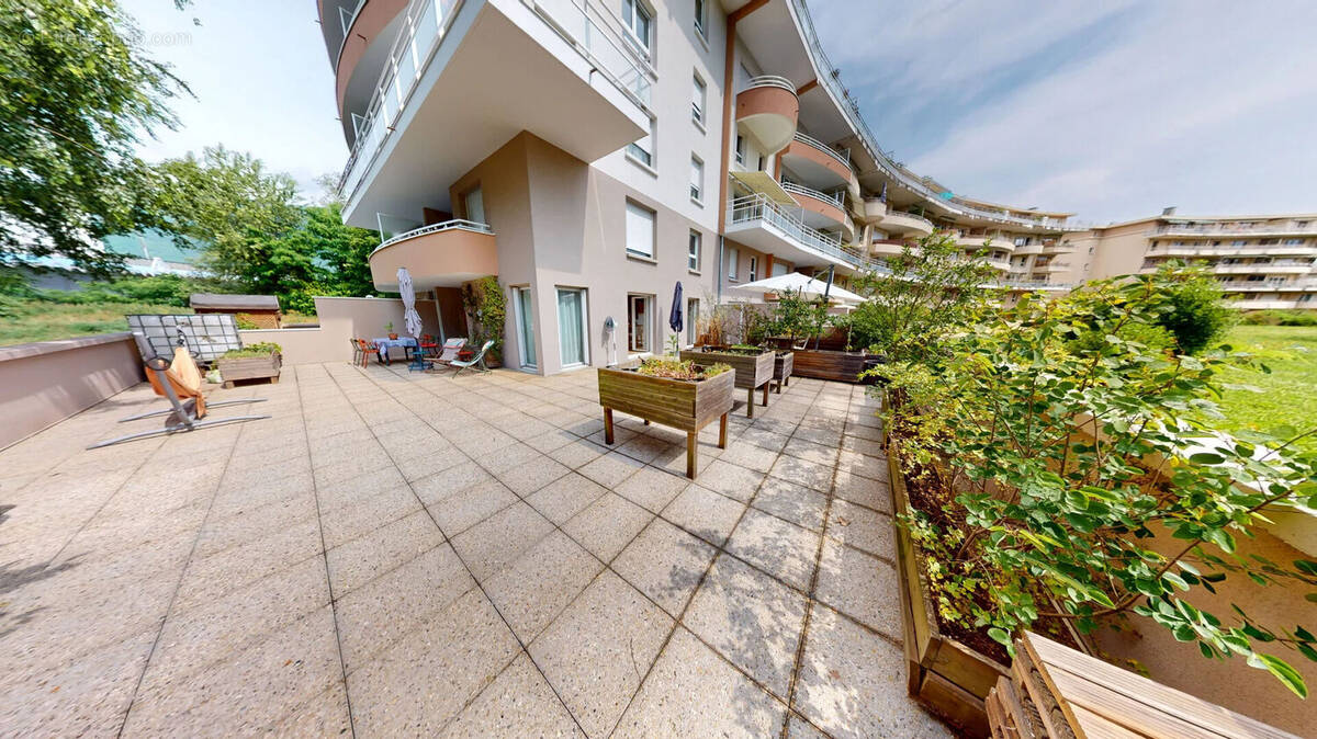 Appartement à SAINT-MARTIN-D&#039;HERES