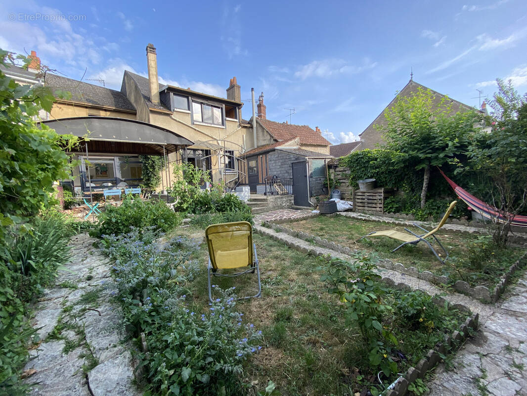 Maison à MEUNG-SUR-LOIRE