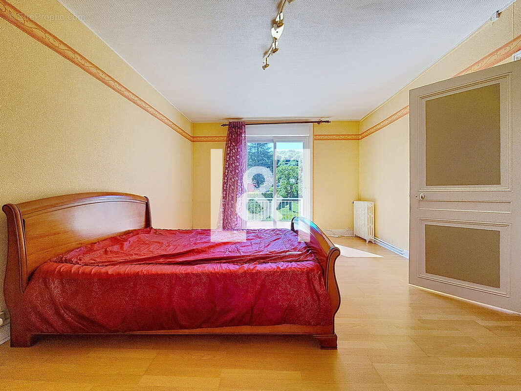 Maison à CHARLEVAL