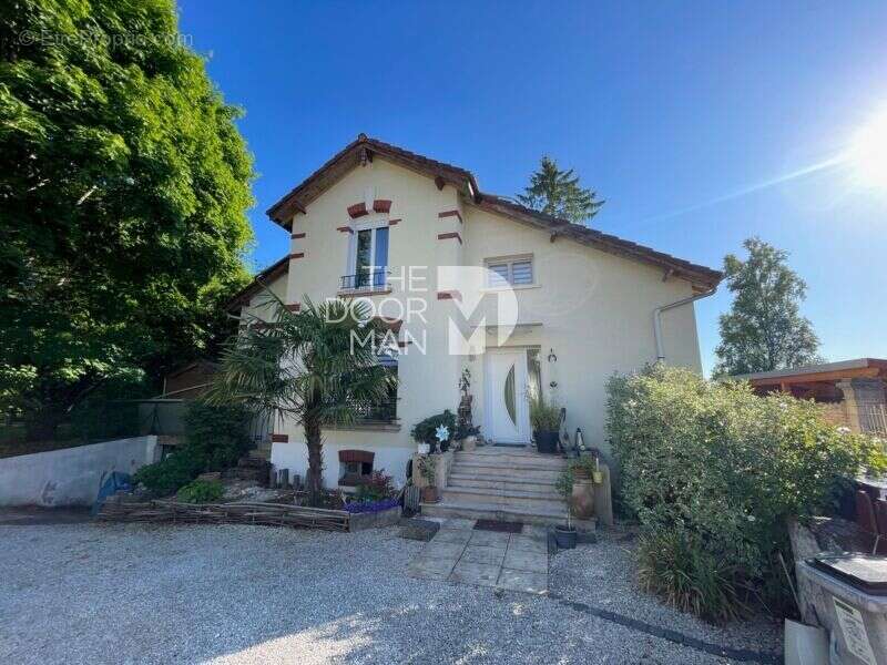 Maison à CHAUMONT