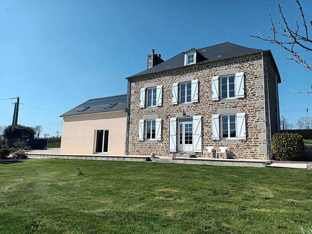 Maison à VASSY