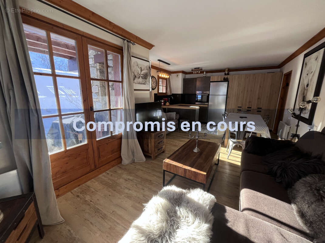 Appartement à LES CHAPELLES