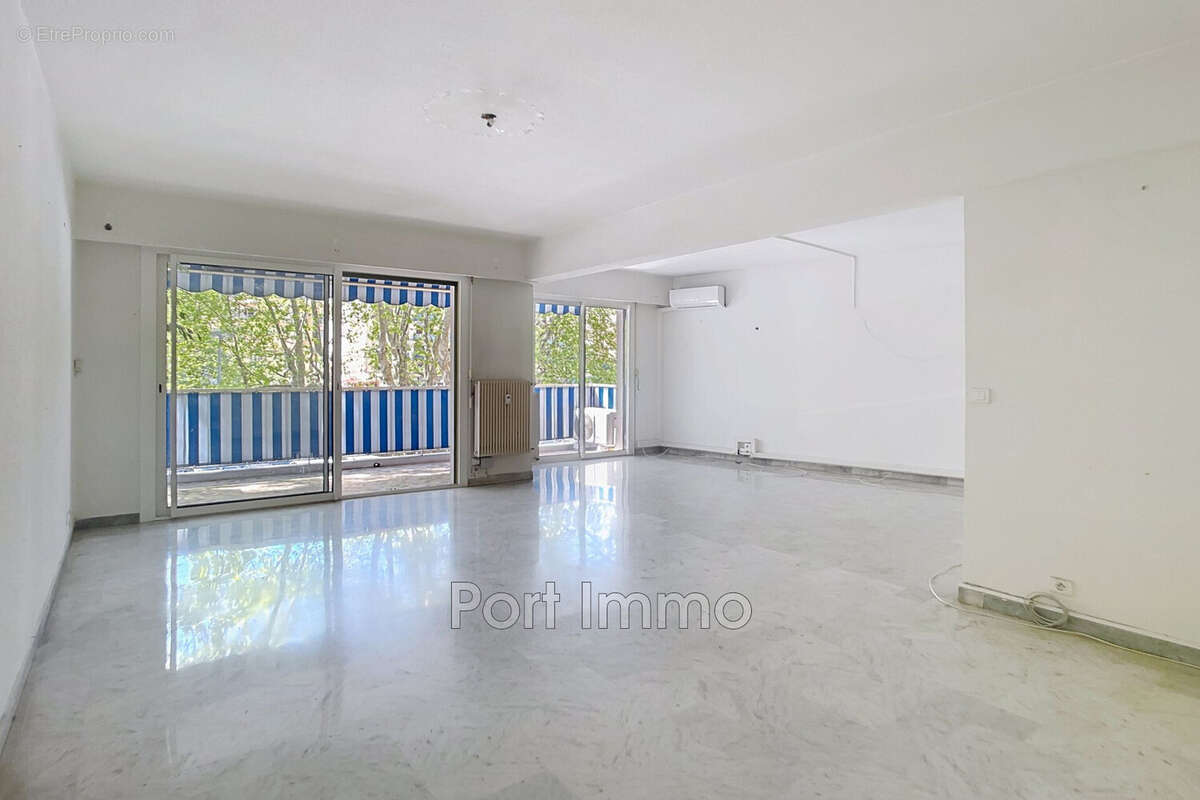Appartement à CAGNES-SUR-MER