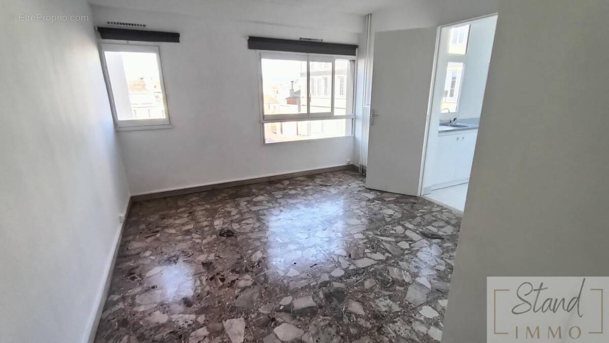 Appartement à MARSEILLE-6E
