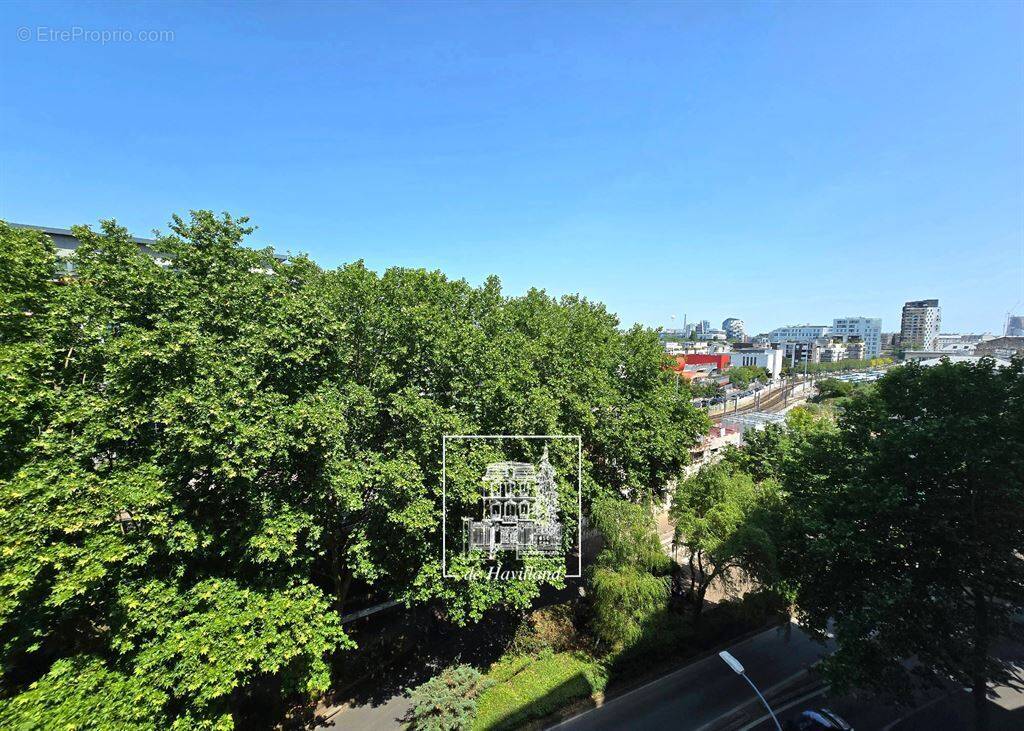 Appartement à ISSY-LES-MOULINEAUX