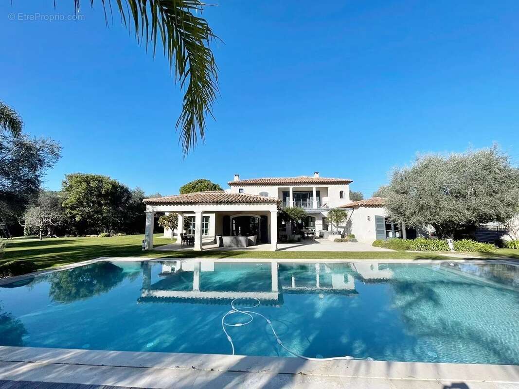 Maison à MOUGINS