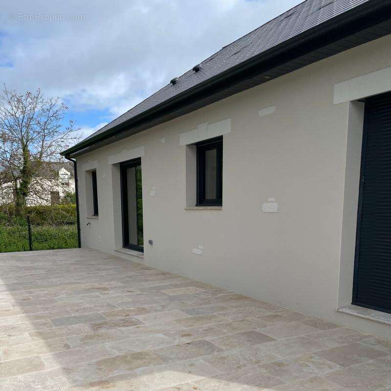 Maison à CONTRES