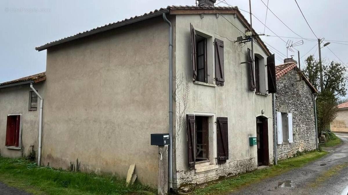 Photo 1 - Maison à CHAMPAGNE-MOUTON