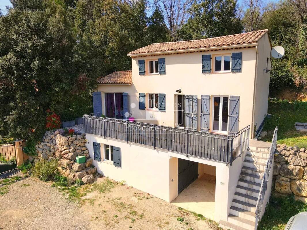 Maison à ARTIGNOSC-SUR-VERDON