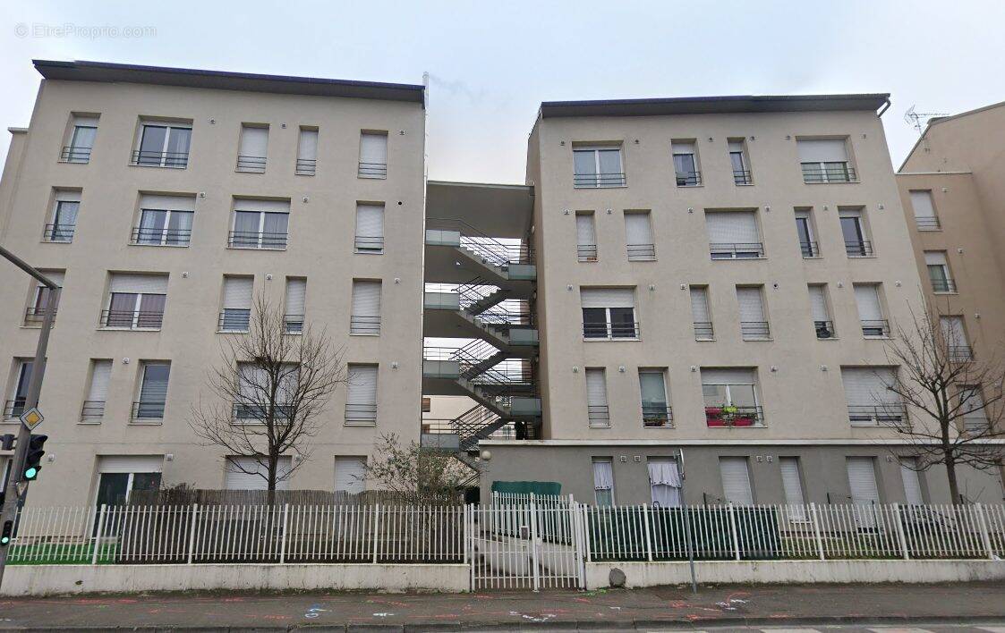 Appartement à BRON