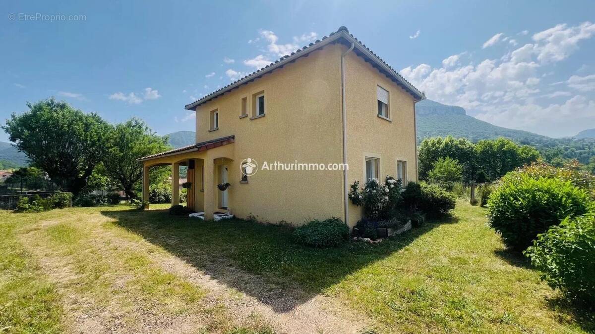 Maison à MILLAU