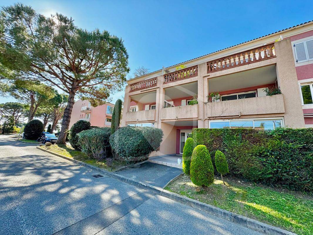 Appartement à VILLENEUVE-LOUBET