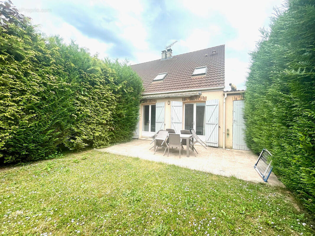 Maison à BRIE-COMTE-ROBERT