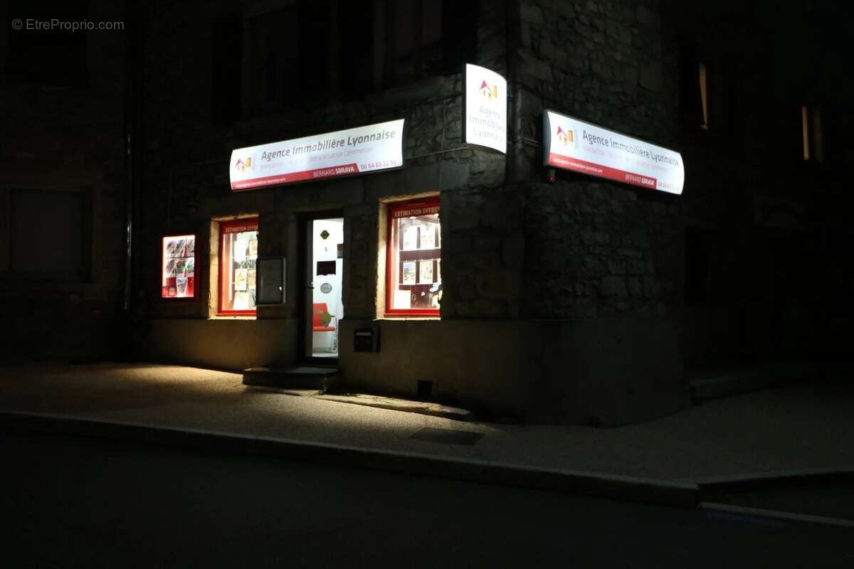 Commerce à SOUCIEU-EN-JARREST