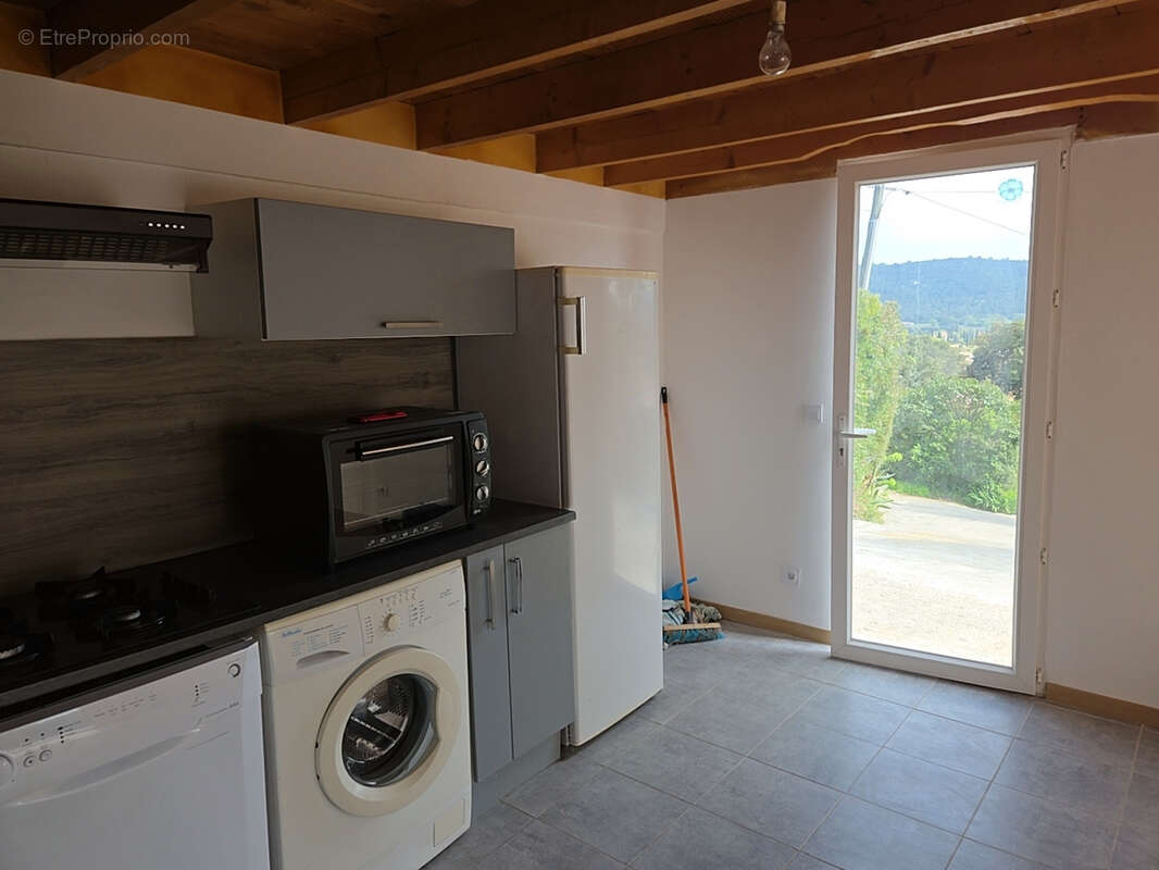 Autre à LA CRAU
