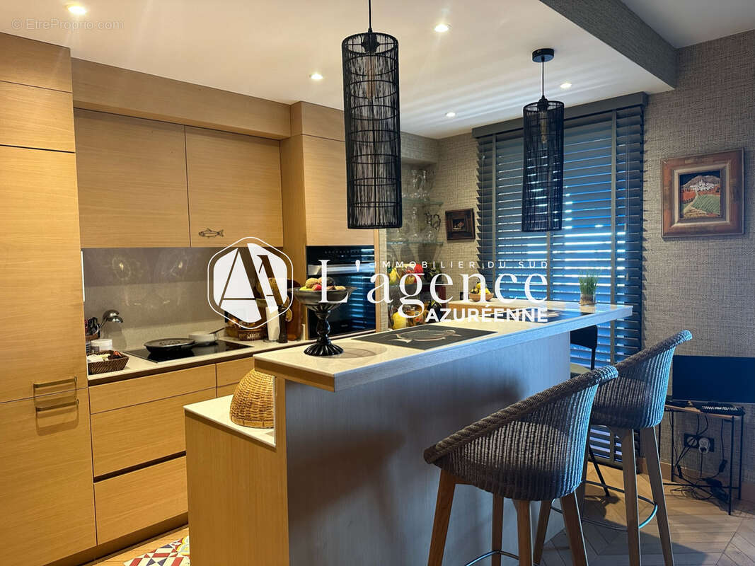 Appartement à SAINT-LAURENT-DU-VAR