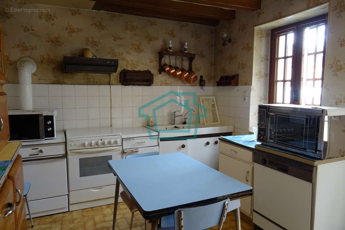 Maison à LA QUEUE-LES-YVELINES