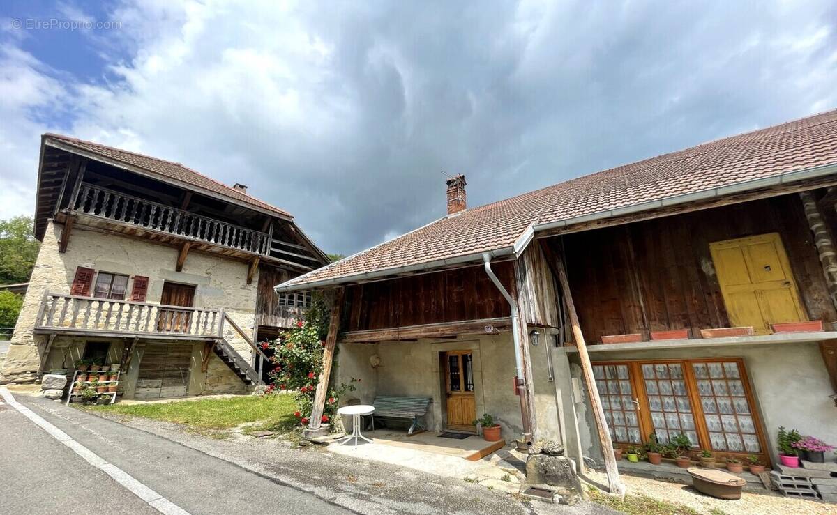Maison à FILLINGES