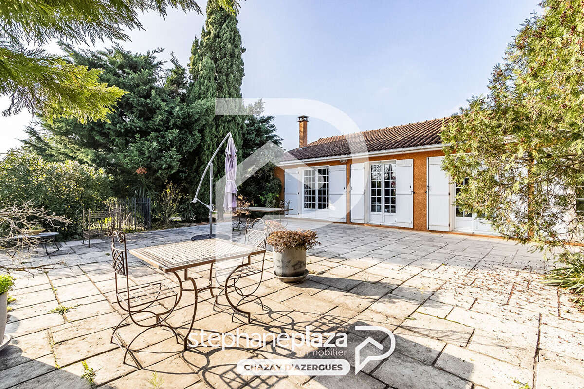 Maison à CHAZAY-D&#039;AZERGUES