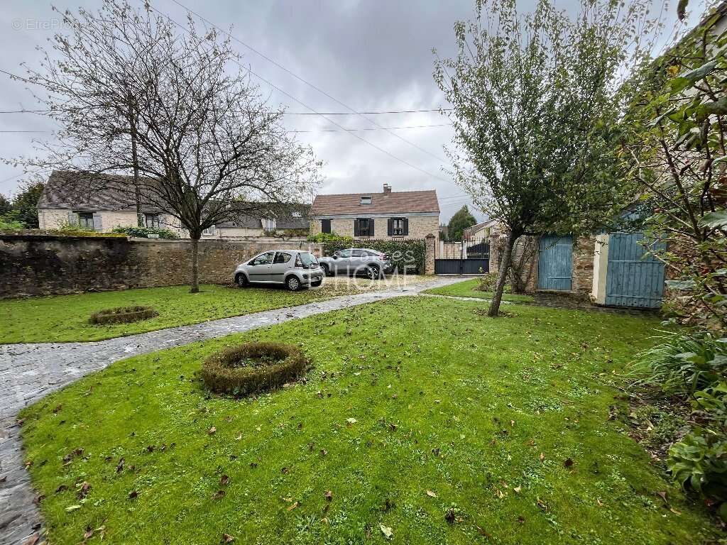 Maison à LUMIGNY-NESLES-ORMEAUX