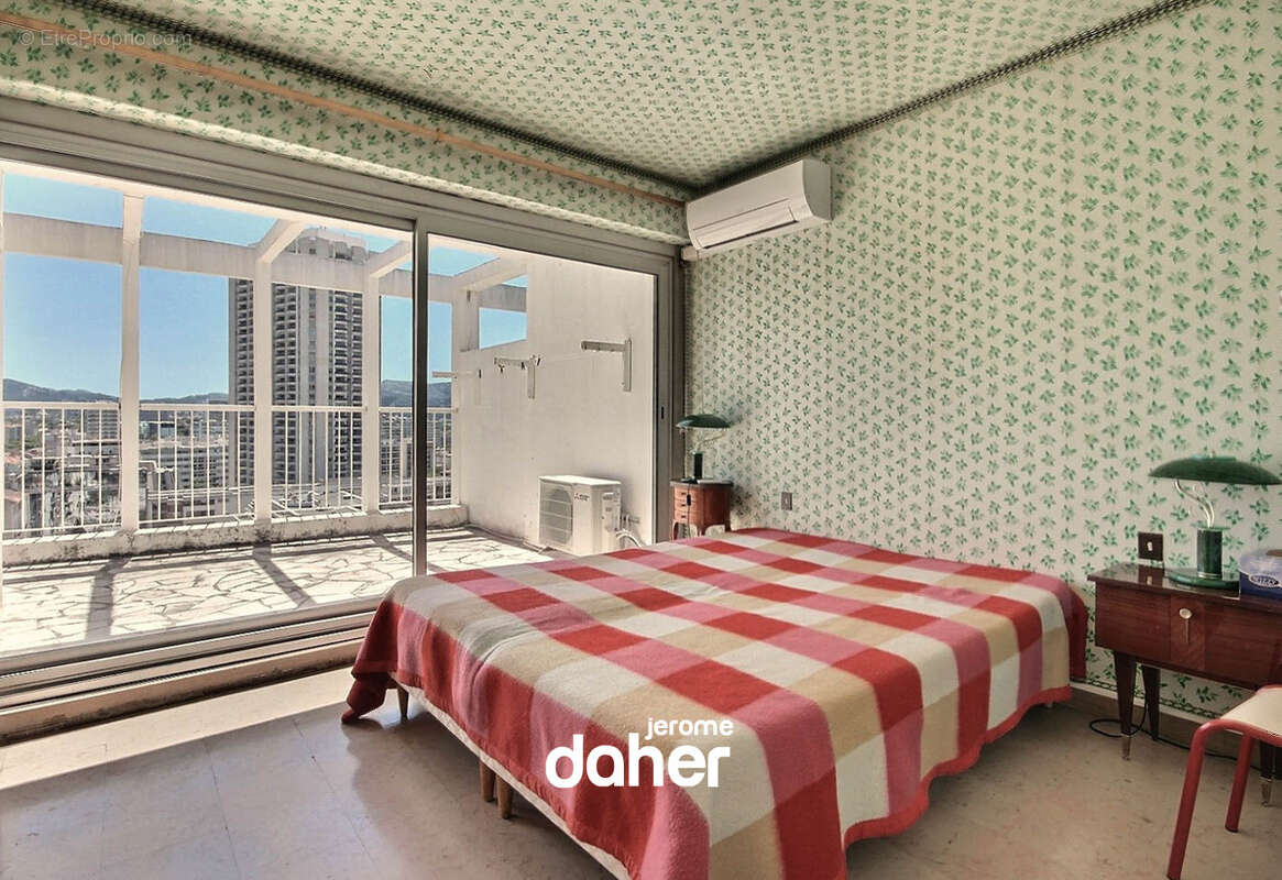 Appartement à MARSEILLE-8E